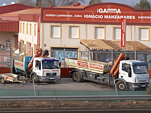 Camión pluma y grúa Ciudd Real.